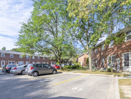 2550 BIRCHMOUNT RD