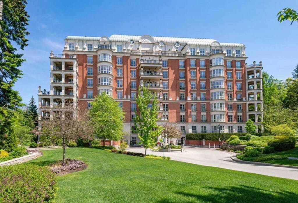 1 CHEDINGTON PLACE