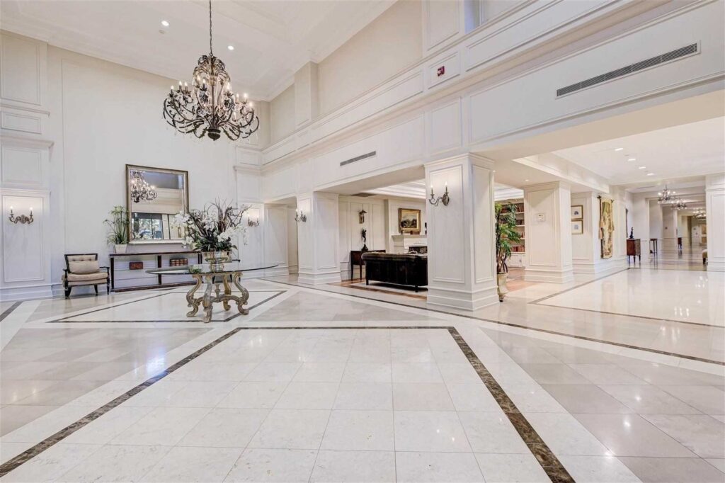 660 SHEPPARD AVE EAST