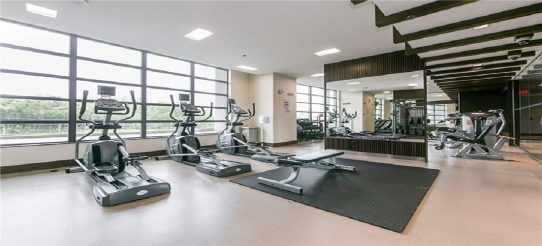 35 BRIAN PECK CRES CONDOS
