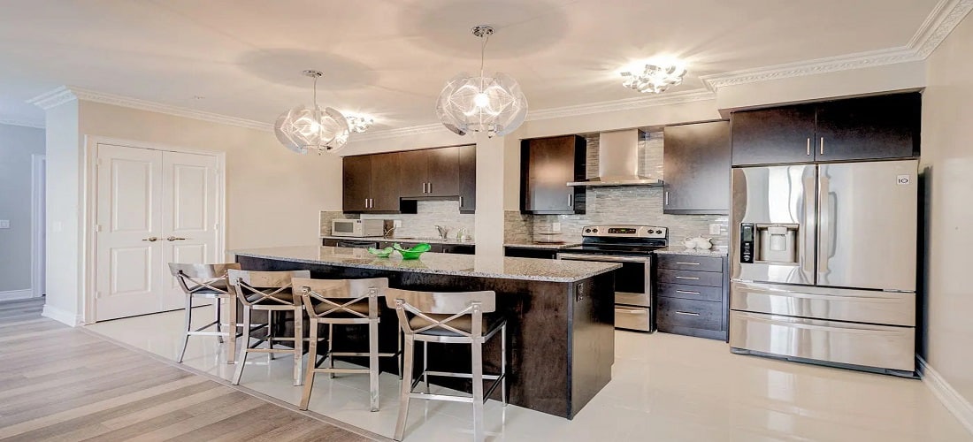 9255 JANE ST MAPLE CONDOS
