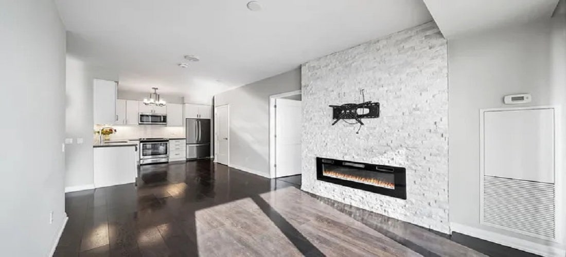 7895 JANE ST & 1010-1060 PORTAGE PKWY CONDOS