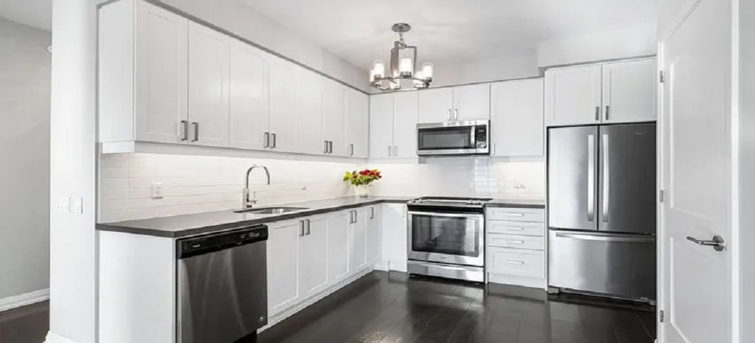 7895 JANE ST & 1010-1060 PORTAGE PKWY CONDOS