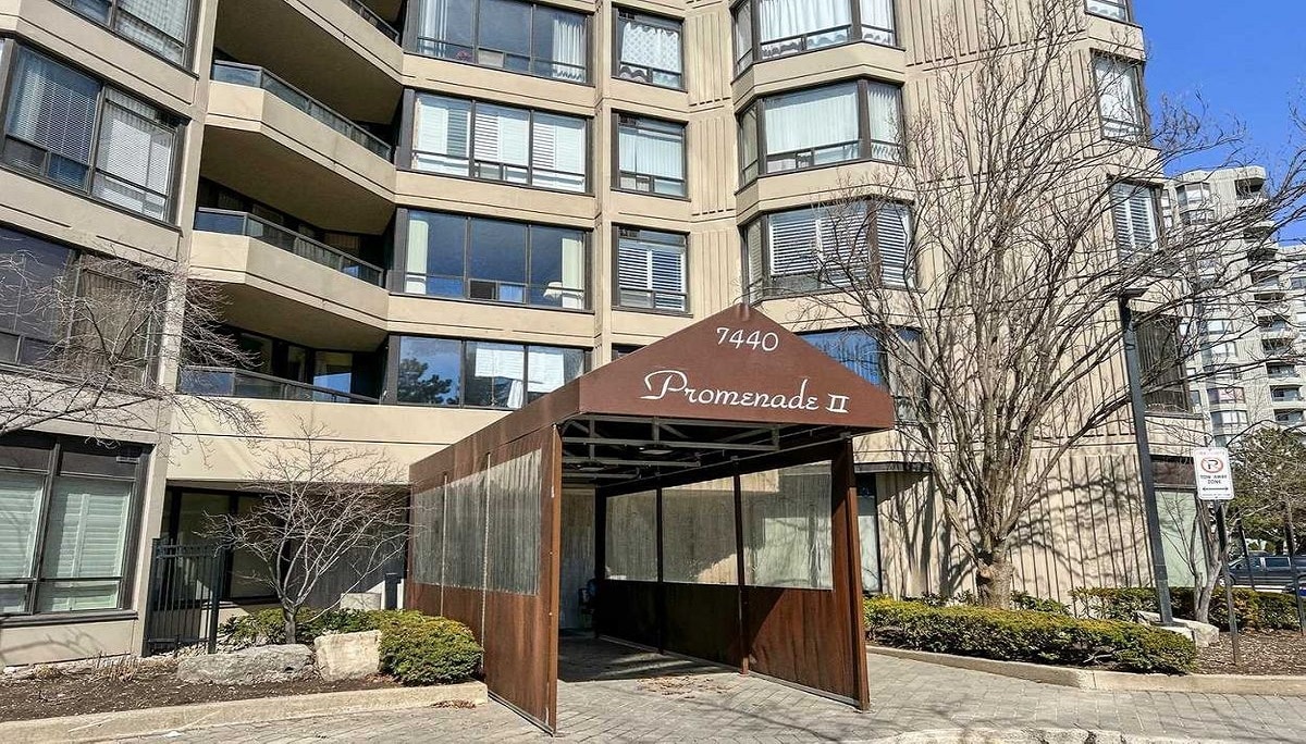 7440 BATHURST ST CONDO