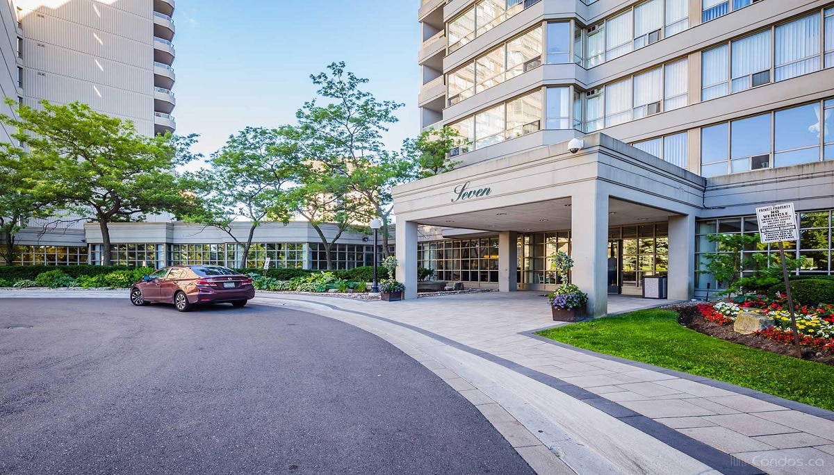 7 TOWNSGATE DRIVE CONDOS