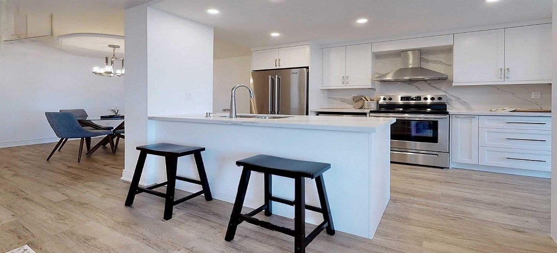 7250 YONGE ST CONDOS