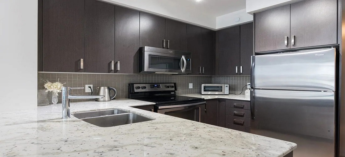 7608 YONGE ST CONDOS