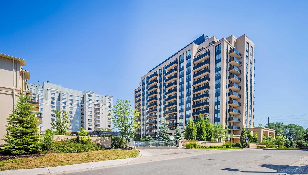 520 STEELES AVE WEST CONDOS