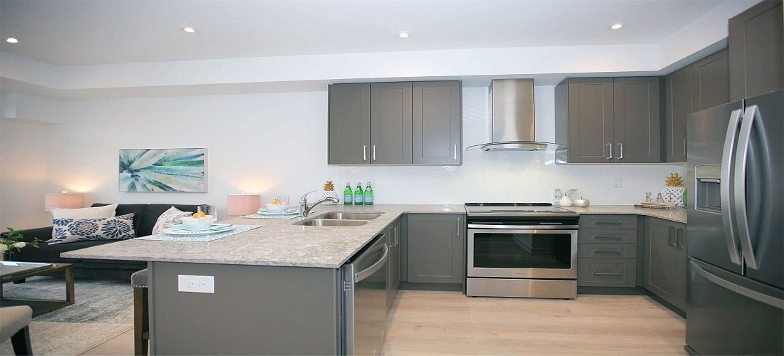 5390 STEELES AVE WEST & 50-258 DALHOUSIE ST CONDOS