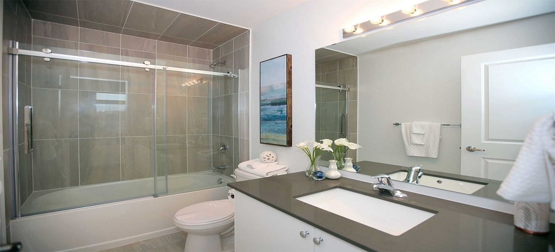 5390 STEELES AVE WEST & 50-258 DALHOUSIE ST CONDOS