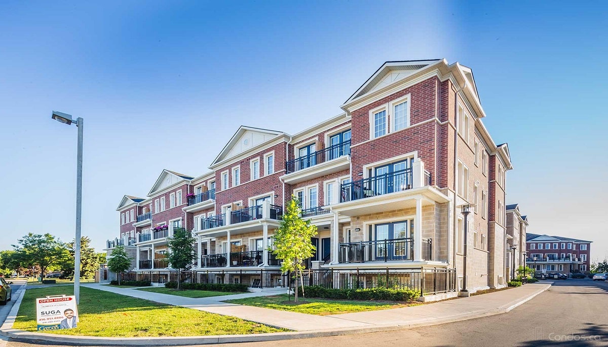 26 BRUCE ST CONDOS