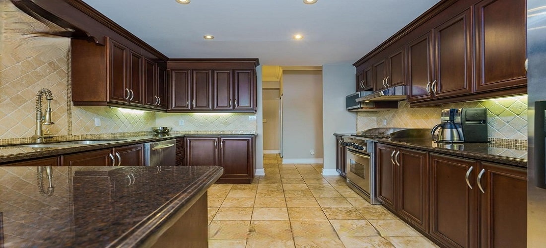 WOODBRIDGE AVE CONDOS