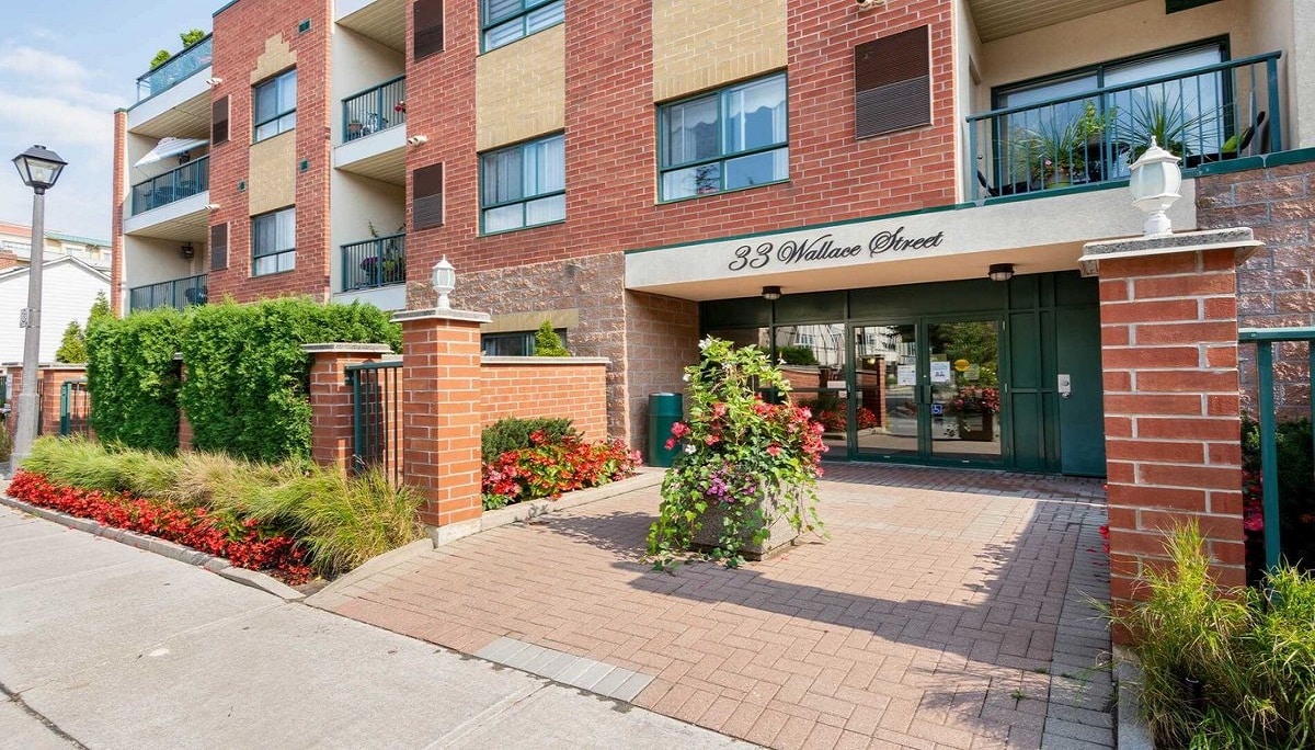 33 WALLACE ST CONDOS