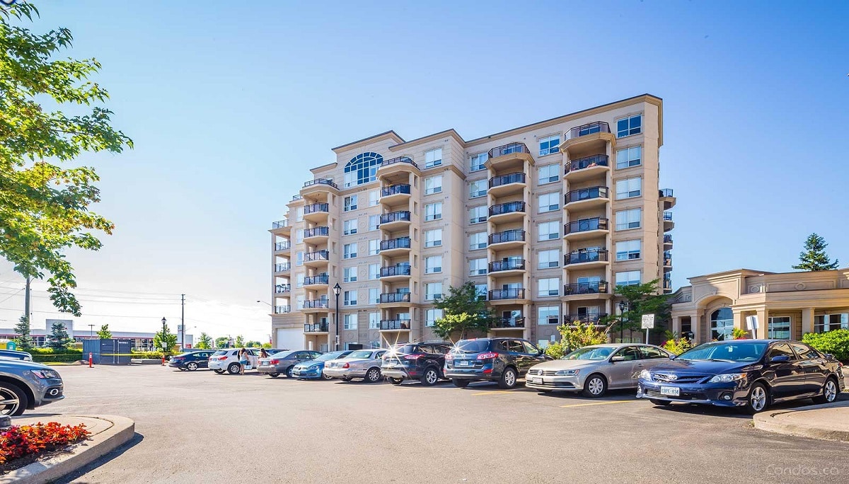 1-8 MAISON PARC CRT CONDOS