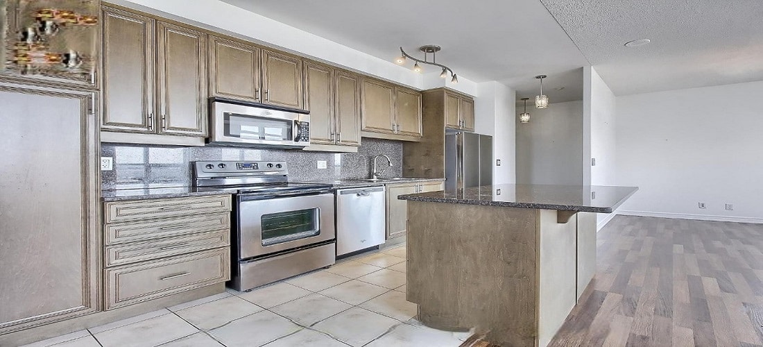 9225 JANE ST CONDOS