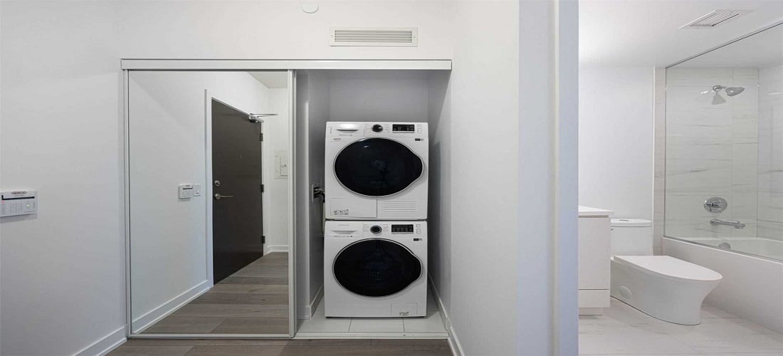38 HONEYCRISP CRES CONDOS