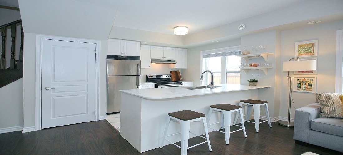 9589 KEELE ST CONDOS