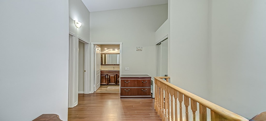 900 STEELES AVE WEST CONDOS