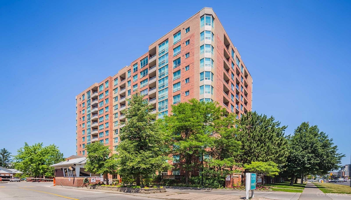 850 STEELES AVE WEST CONDOS