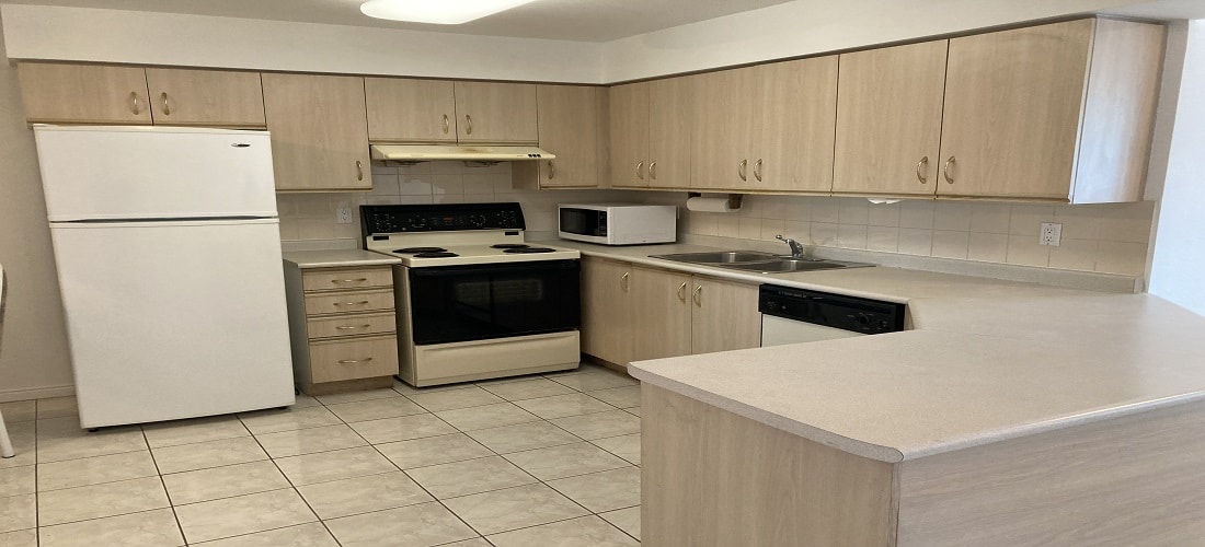 850 STEELES AVE WEST CONDOS