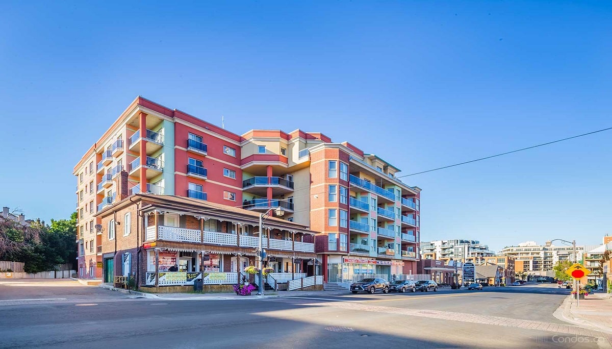 160 WOODBRIDGE AVE CONDOS
