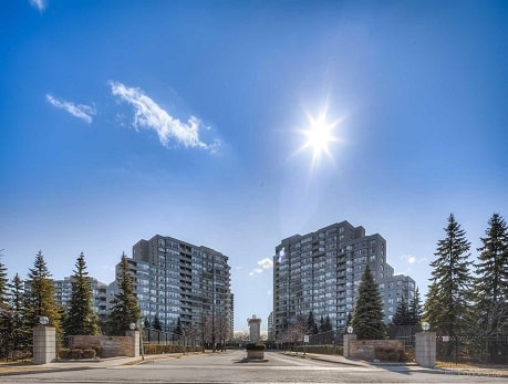 11 TOWNSGATE DRIVE