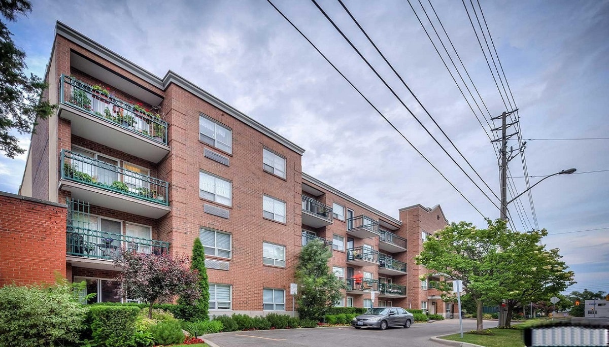 928 MILLWOOD RD CONDO