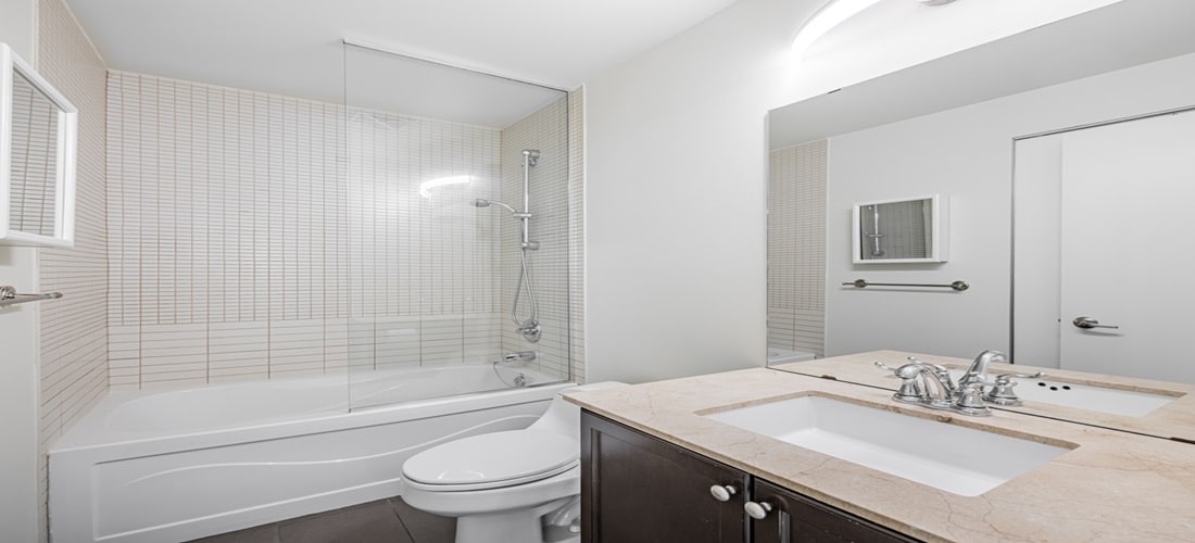 10 WELLESLEY PLACE CONDOS