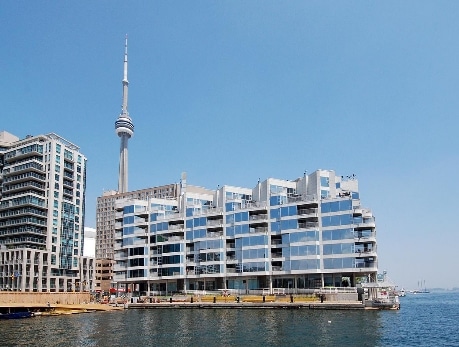 401 QUEENS QUAY